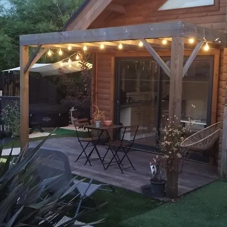 Vakantiehuis L Escale Jardin *